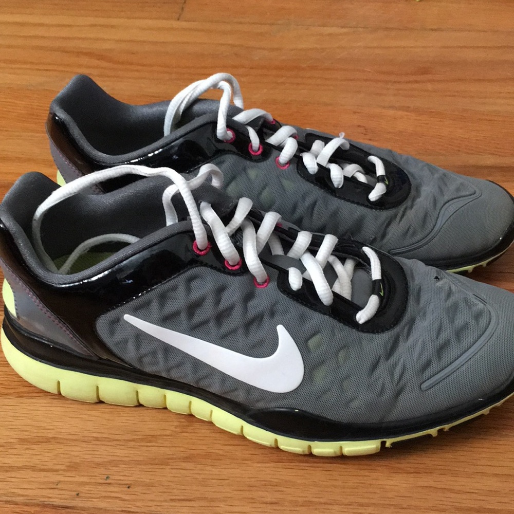 Women’s Nike shoes